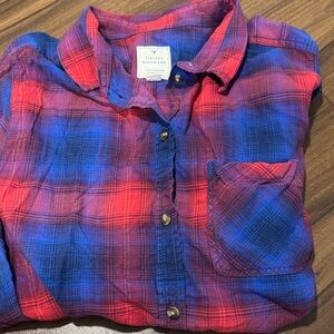 American Eagle Outfitters Red and Blue Plaid Button Down Shirt